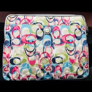 Coach Clutch/IPad Case Signature Pop IKT Sleave